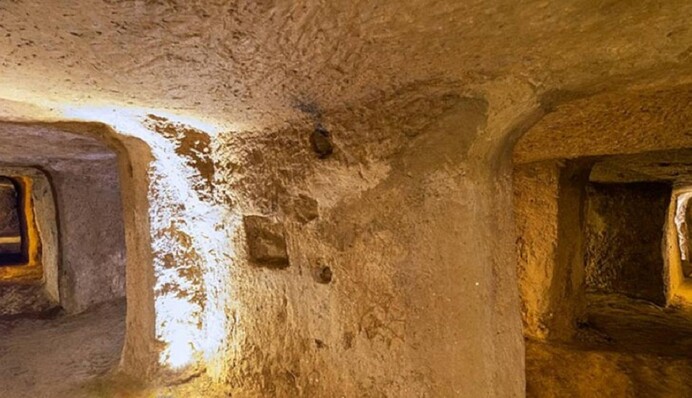Археологи розкопали в Ірані таємниче підземне місто