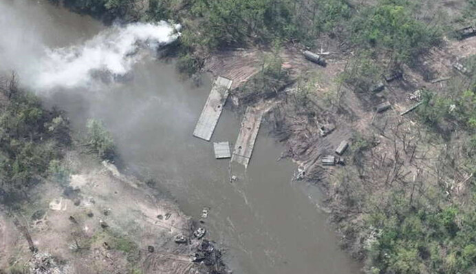 Хотят наступать на Часов Яр: оккупанты взорвали трубы канала Северский Донец