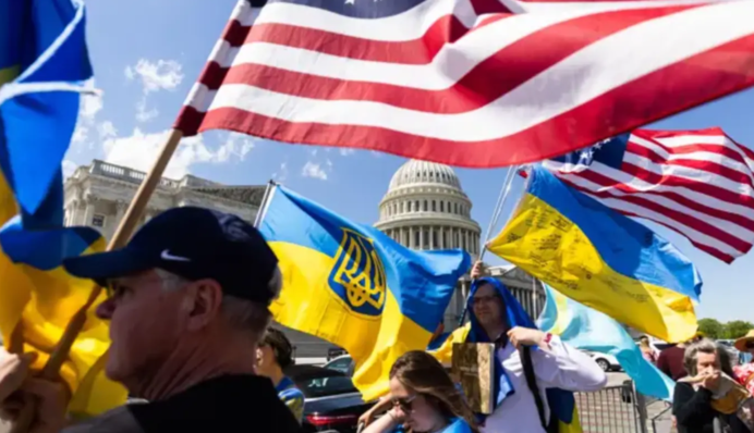 «Это выстрел себе же в ногу»: украинскую журналистку разочаровала реакция президента по поводу заморозки гуманитарных программ