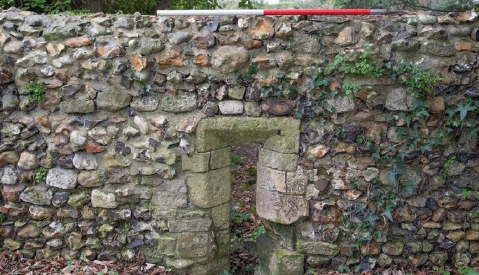 Археологи нашли утраченный дом последнего англосаксонского короля Англии