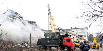 ​Ракетний удар по Полтаві: кількість жертв вкотре зросла, а розбирати завали долучилися рятувальники з інших регіонів