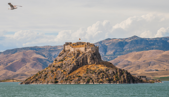 Из-за засухи в Турции всплыла 2,8-тысячелетняя затопленная крепость