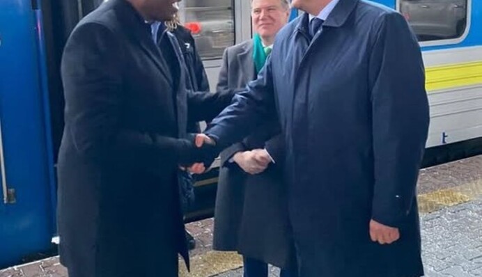 Залужний зустрів в Україні держсекретаря у закордонних справах Британії