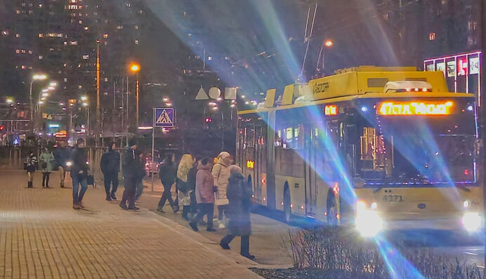 В Киеве готовят новые правила движения транспорта во время тревоги