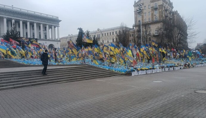 На Майдані на меморіалі загиблих українських воїнів відбулися зміни у впорядкуванні