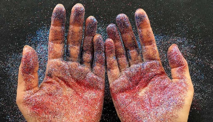 В мозку людини виявили мікропластик -  його в 3 рази більше у людей з деменцією: вчені шокували відкриттям