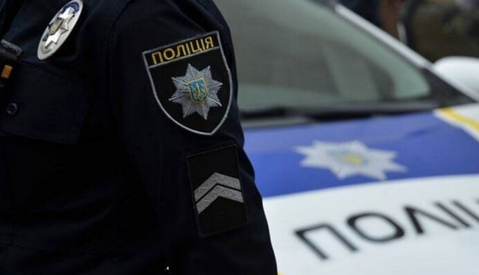 ​У Києві підлітки в масках побили хлопця: поліція перевіряє