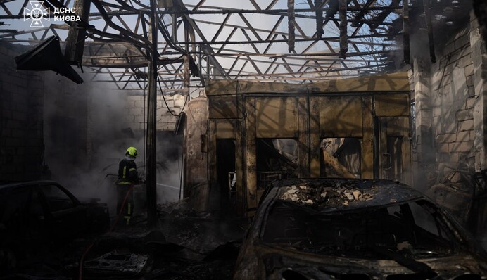 В Киеве произошел пожар на СТО