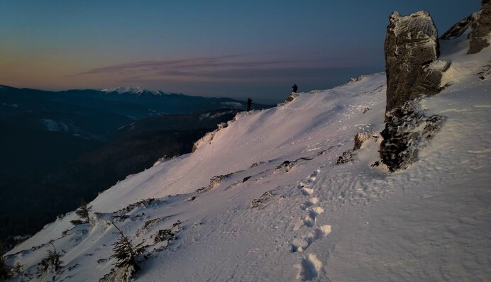 В Карпатах целую ночь искали заблудившегося 70-летнего туриста