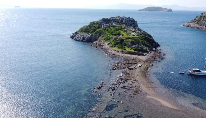 Море продолжает отступать: в Турции из воды появилась 2,4-тысячелетняя памятка