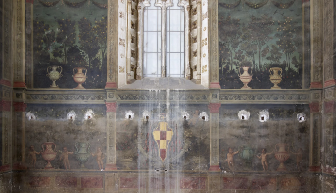 Унікальні фрески сховали за шафою: реставратори храму в Іспанії натрапили на шедевр