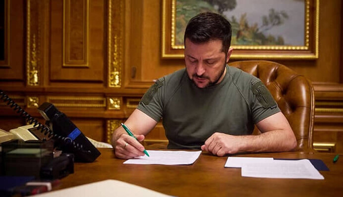 Порошенко, Медведчук, Коломойський та не тільки - Зеленський підписав указ про запровадження санкцій