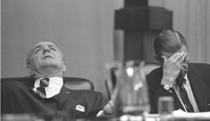 Трампу на тлі його заяв про Україну нагадали повчальну історію міністра оборони США Макнамари