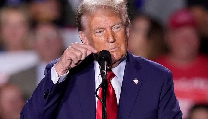 У Зеленського відповіли на слова Трампа про руйнування Путіним Києва 