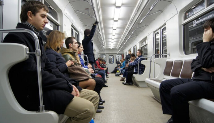 ​У метро Києва щоденно оголошуватимуть загальнонаціональну хвилину мовчання