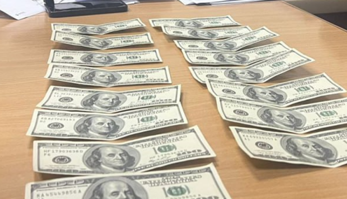 За деньги помогал уклонистам: ГБР разоблачило чиновника Хмельницкой РГА