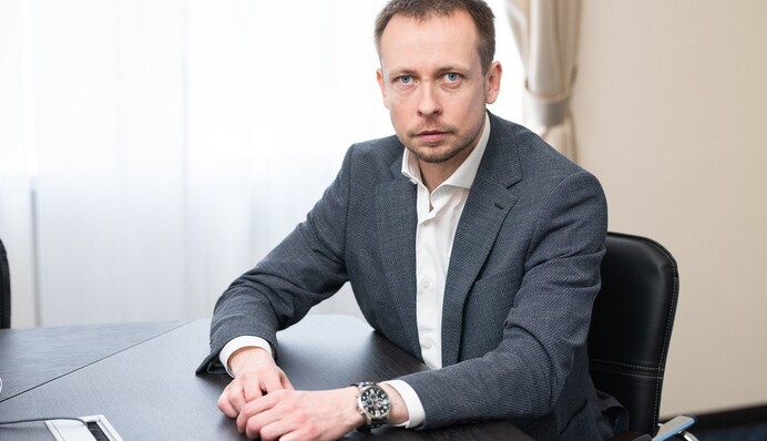 Квартиры и дома на родителях-пенсионерах: НАПК за 5 лет ни разу не проверило состояние заместителя министра юстиции Андрея Гайченко