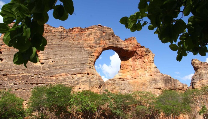 В Бразилії знайшли перше в історії зображення поцілунку віком 50 тисяч років