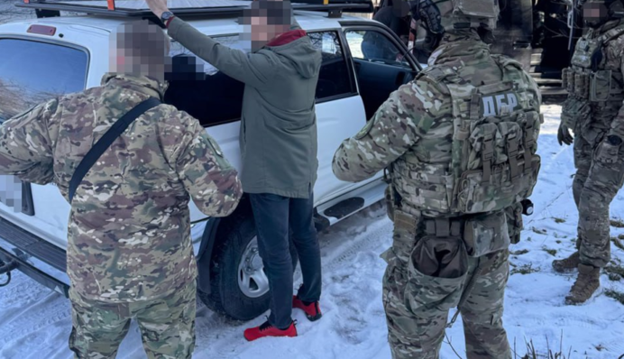 Требовали взятку: ГБР задержало главу и депутата одного из городов в Ровенской области