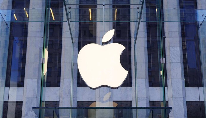 Українець засудив Apple та отримав від них гроші