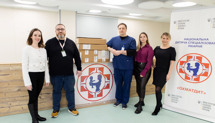 Інноваційне обладнання для хірургії: ОХМАТДИТ отримав нову систему THOMPSON