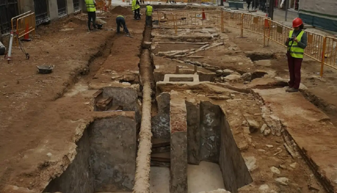 Під час реконструкції вулиць Барселони знайшли унікальну мозаїку святого Антонія XIV століття