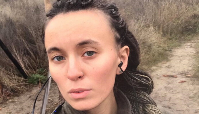 Мальчик-попрошайка в прифронтовом городе огорчил поэтессу-военную ВСУ Ярину Черногуз