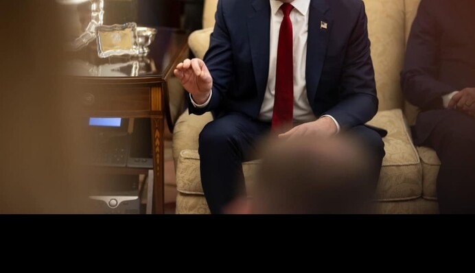 По случаю 50 дней Трампа в должности его администрация опубликовала фото из ссоры с Зеленским