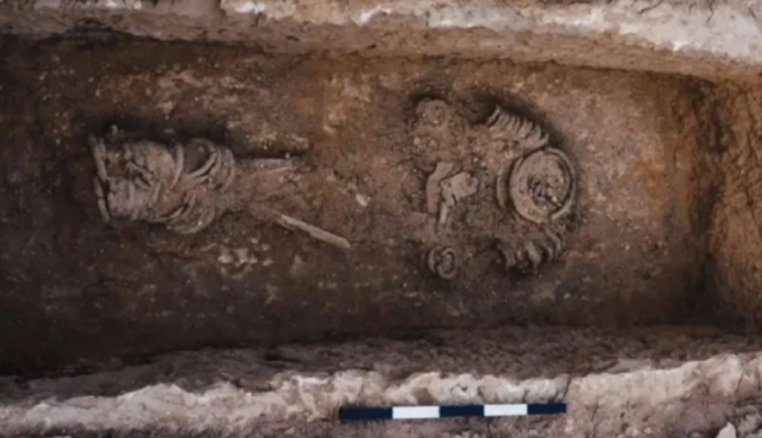 Ученые раскрыли тайну смерти женщины, похороненной в кандалах