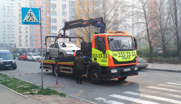 У Києві запровадять зміни в евакуації авто: що треба знати