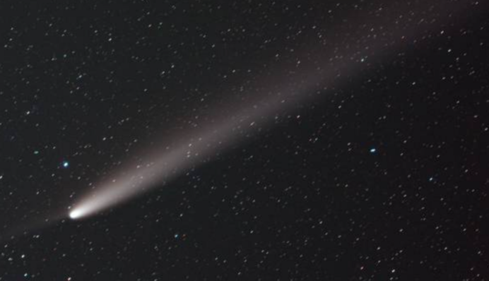 «Уважаемые ПВО! Не сбивайте, пожалуйста, пришельцев": правда ли ночью над Киевом пролетел метеорит