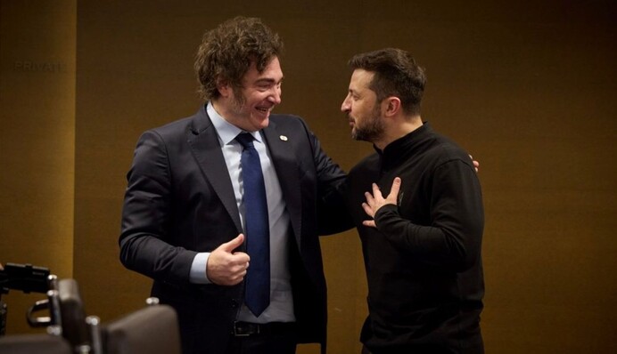 Фактчекеры проверили правдивость информации об удалении Милеем совместных с Зеленским фото