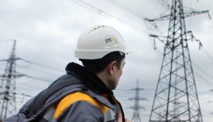 ДТЕК повернув світло понад 82 тисячам родин після ворожих атак