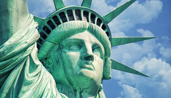Во Франции требуют от США вернуть статую Свободы