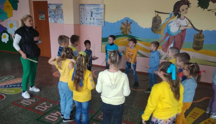 Премьер рассказал о доплатах педагогам