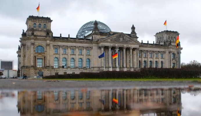 Стало відомо про схвалення урядом Шольца для України ще 3 млрд євро