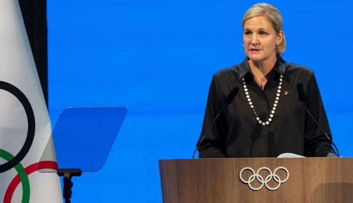 Главой МОК впервые избрали женщину: что известно о министре спорта Зимбабве Кирсти Ковентри