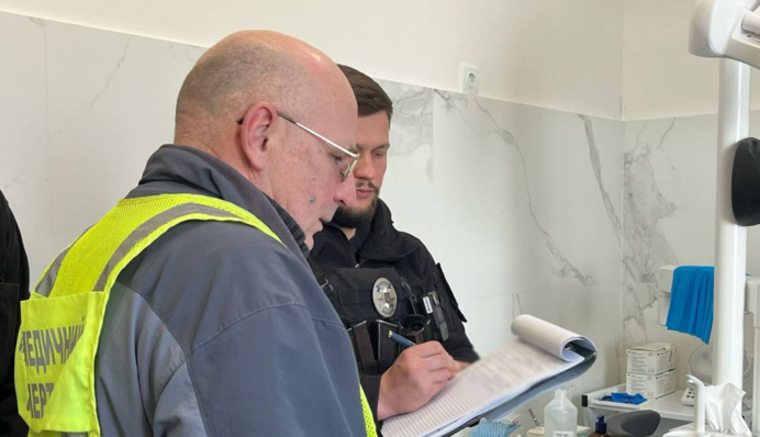 В Киеве на приеме в частной стоматологии умер ребенок