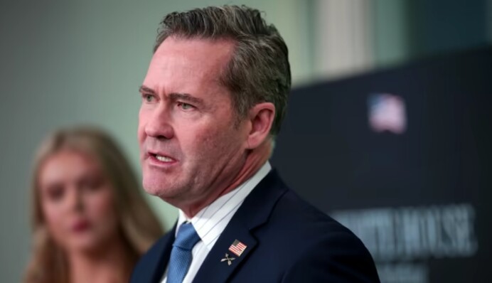 "Долбаный идиот": в Белом доме нашли крайнего в скандале с секретным чатом