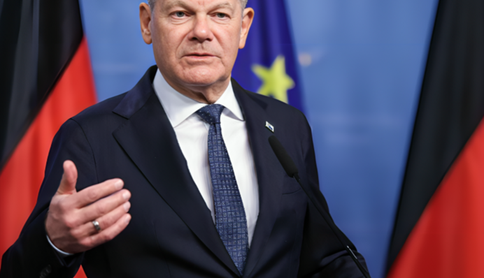 Шольца отправили в отставку