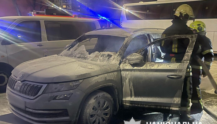 У Києві чоловік через помсту підпалив авто екс-керівника