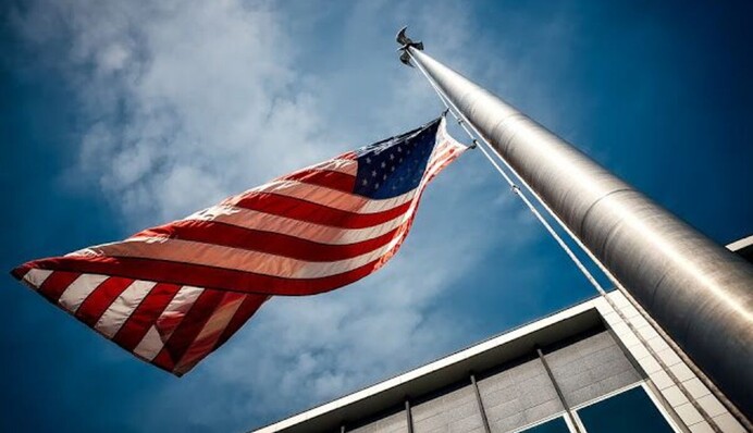 «Это выглядит довольно плохо»: британский аналитик обвинил администрацию Трампа в скандальном «беспорядке»