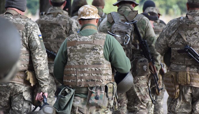 Суд отправил за решетку призывника, который получил повестку на "чужое имя"