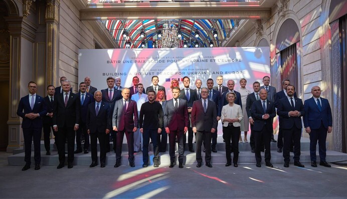 Зеленський запросив в Україну представників 