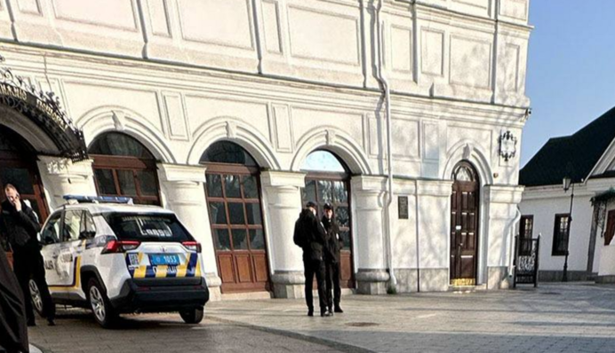 Поліція відреагувала на інформацію про силовий захват Києво-Печерської лаври