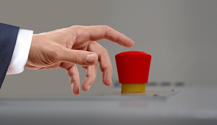 «Пациенты Макрон, Стармер, Стубб»: Медведев пригрозил Украине и ЕС ядерными ударами