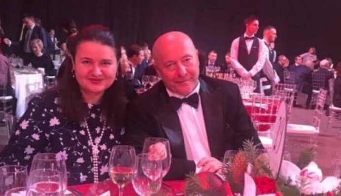 ​Чоловік Маркарової відкрив чергову фірму в США, а посол купила TOYOTA SEQUOIA