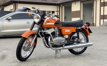 В Україні мотоцикли "прирівняли" до громадського транспорту