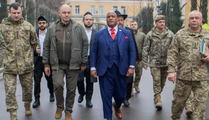 Trump's pastor bragged about his motorcade in Ukraine