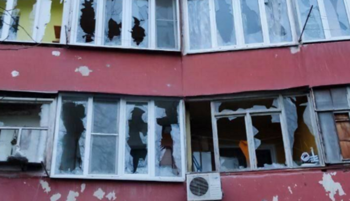 «Просто проветривание»: украинского блогера повеселили взрывы и чрезвычайная ситуация в Таганроге